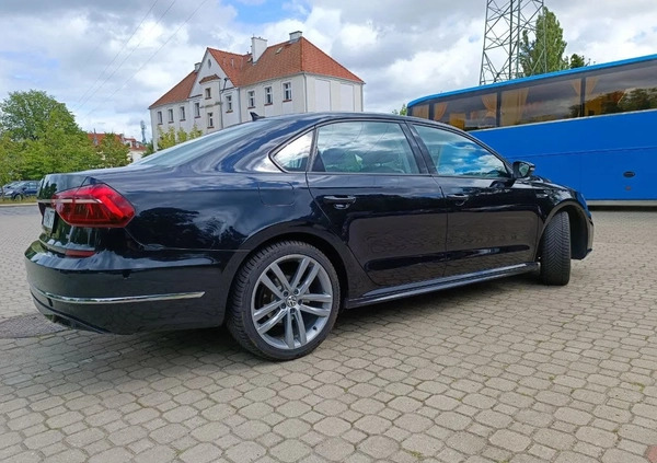 Volkswagen Passat cena 65800 przebieg: 105000, rok produkcji 2017 z Sopot małe 67